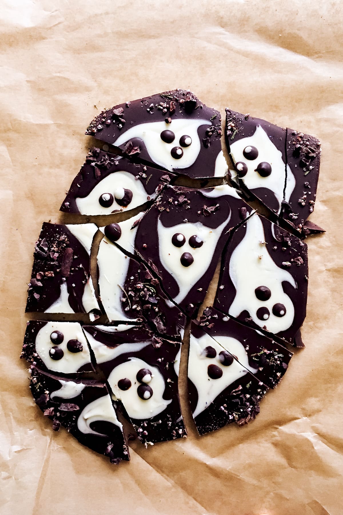 Spooky Schoki mit Gespenstern aus Schokolade fÃ¼r Halloween